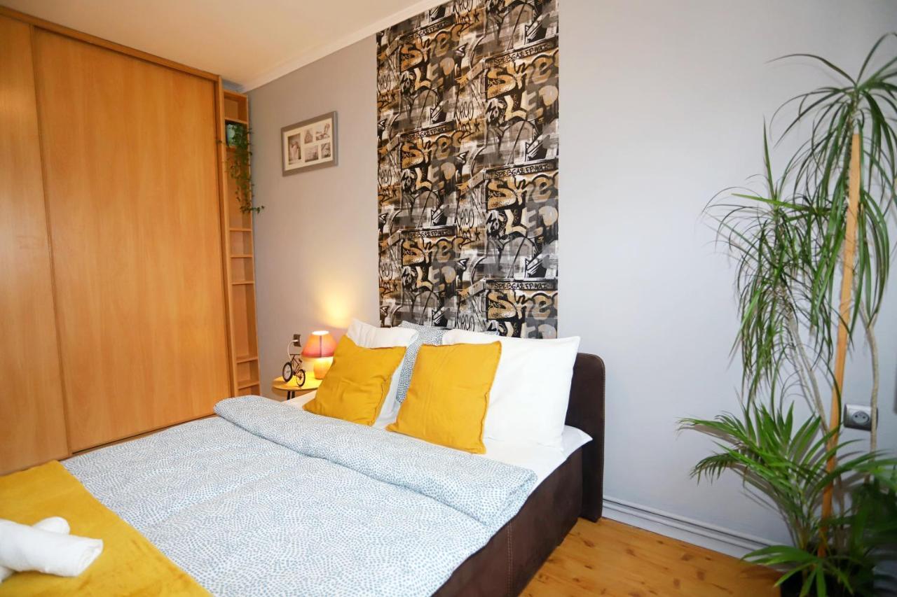 Apartament Rowerlovy Leilighet Wałbrzych Eksteriør bilde